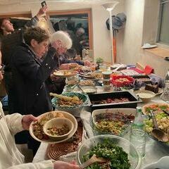 Leute, hadi bakkalim! Yemek var!