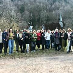 Und dann gibt es dann das offizielle Foto zum Weltfrauentag an diesem 8. März mit 19 anwesenden Frauen.