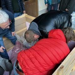 Noch ist die Kiste nicht leer. Die schwersten Schätze liegen zu unterst.