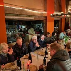 Nach und nach ändert sich die Sitzordnung.