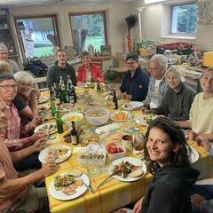 Kursteilnehmers Vesperabend fiel nicht ins Wasser, sondern fand wegen Unbillen des Wetters im Atelier statt ;-)