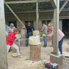 Vielen Steine werden kleiner gesägt, andere gehen in die Fortsetzung in einem späteren Kurs.