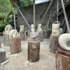 Der Arbeitsplatz wandelt sich in NullKommaNichts zur Kunstgalerie