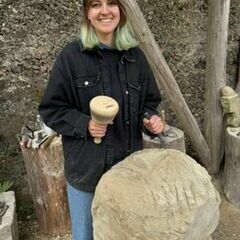 Gehämmert an größeren Steinen...