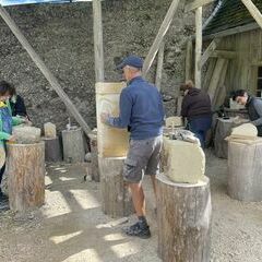 Noch sind die Steine - groß oder auch klein - recht massiv