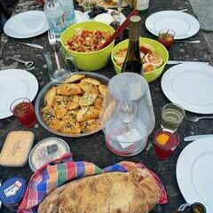 TeilnehmerInnens Vesperabend am Altar am Freitag 